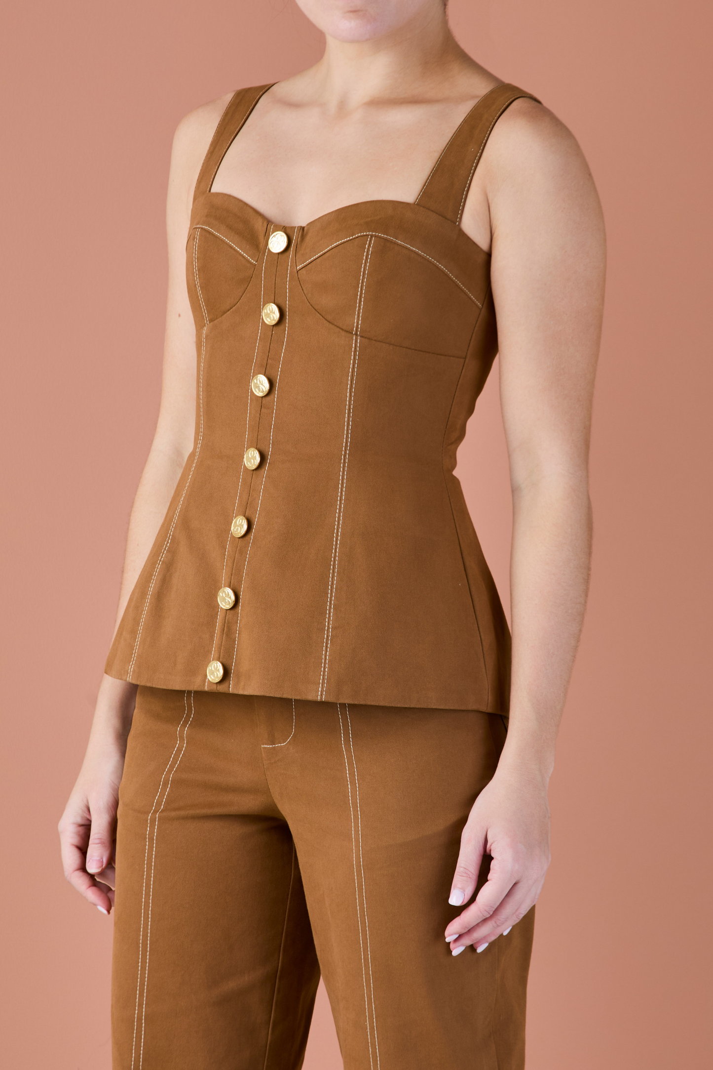 THE VITTI MOCHA TOP