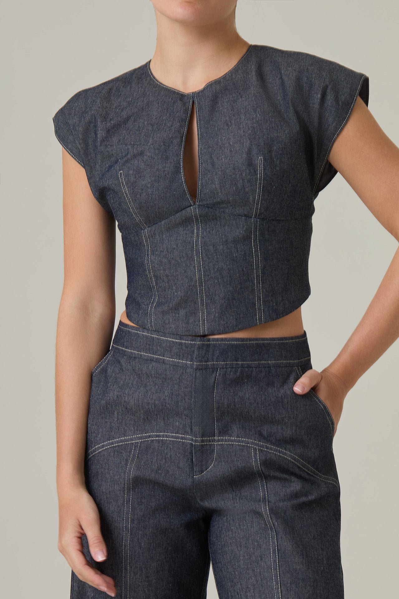THE NICOLA TOP